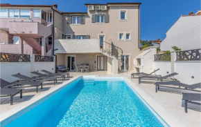 5 Bedroom Cozy Apartment In Banjole